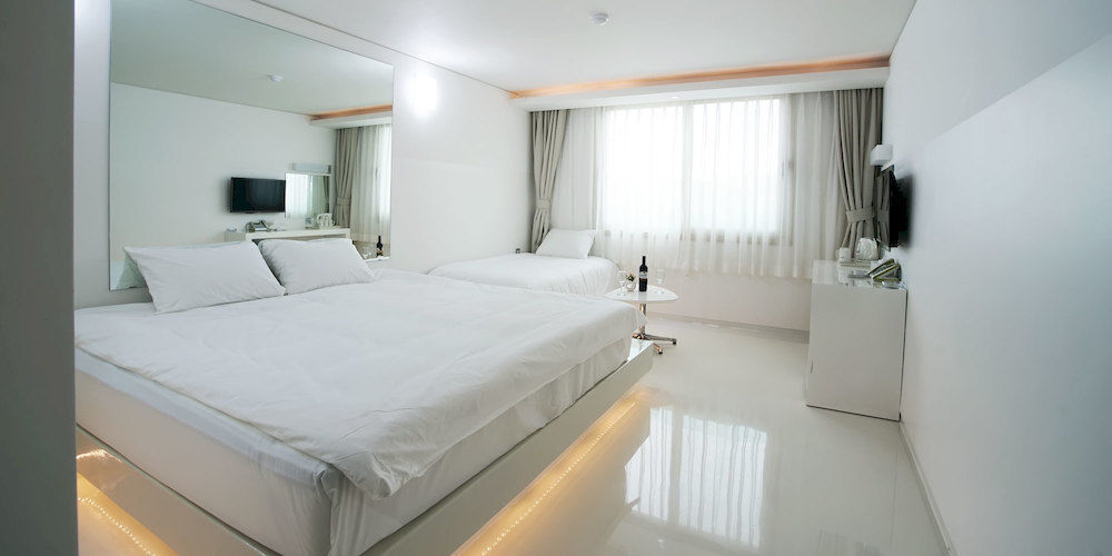 Hotel Ciel Bleu เมืองเชจู ภายนอก รูปภาพ