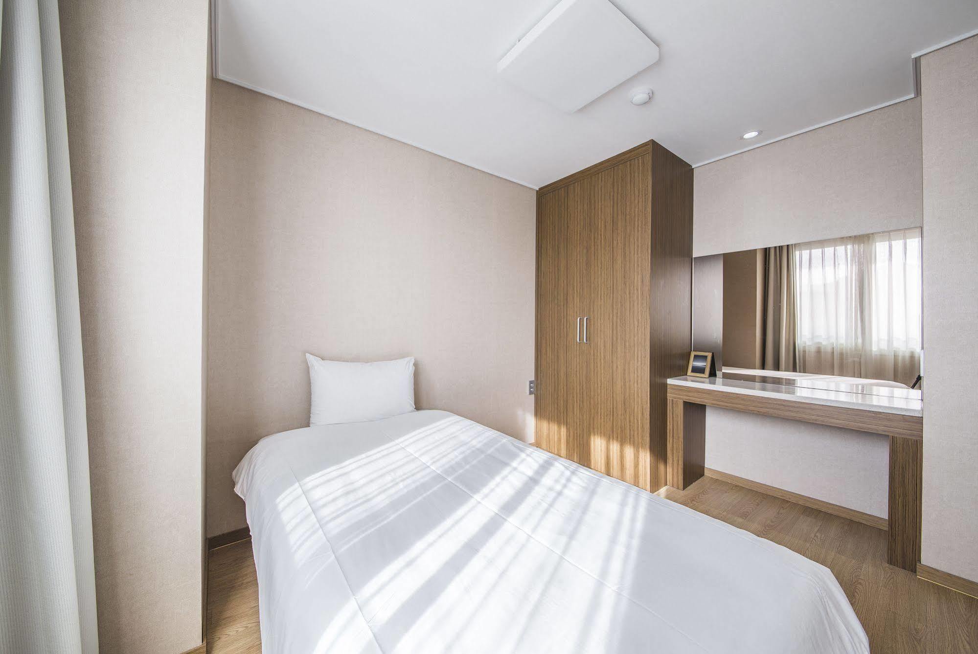 Hotel Ciel Bleu เมืองเชจู ภายนอก รูปภาพ