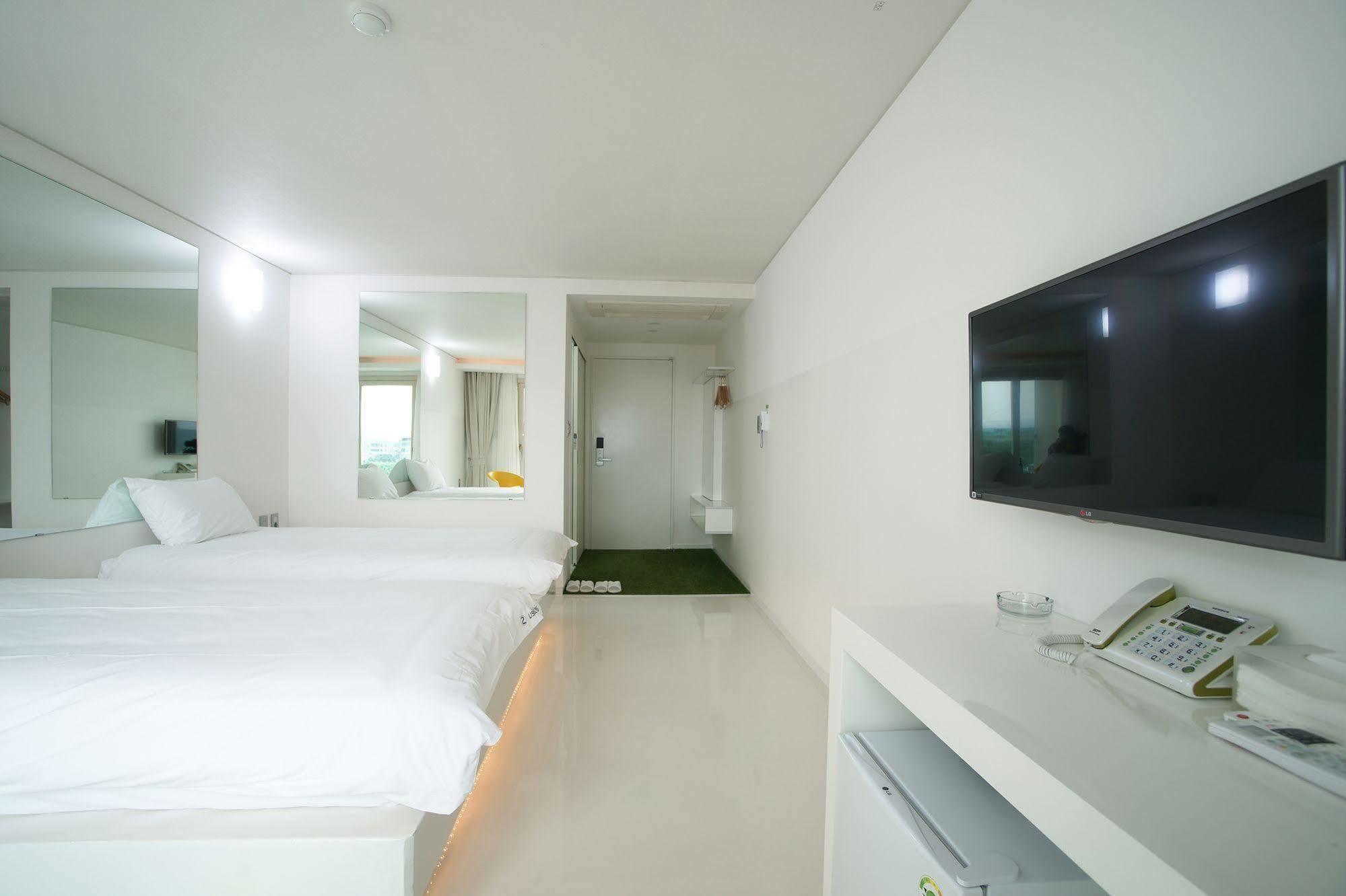 Hotel Ciel Bleu เมืองเชจู ภายนอก รูปภาพ